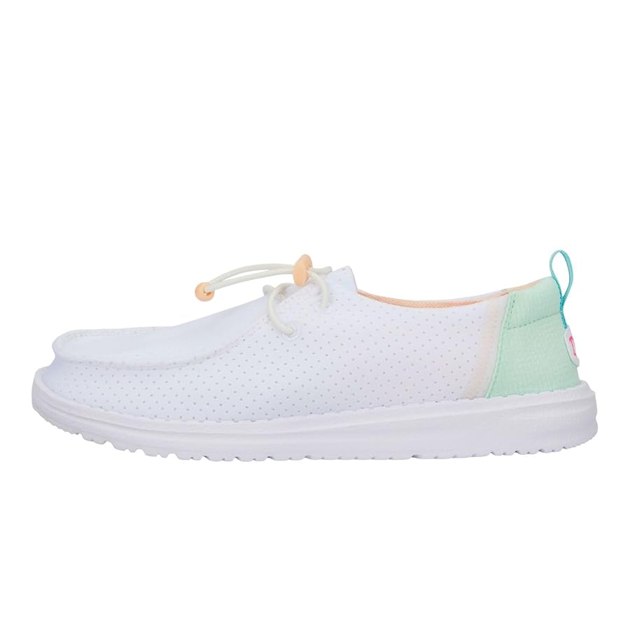 Amazon.com: HEYDUDE Women's Wendy Perf Sport White Size W6